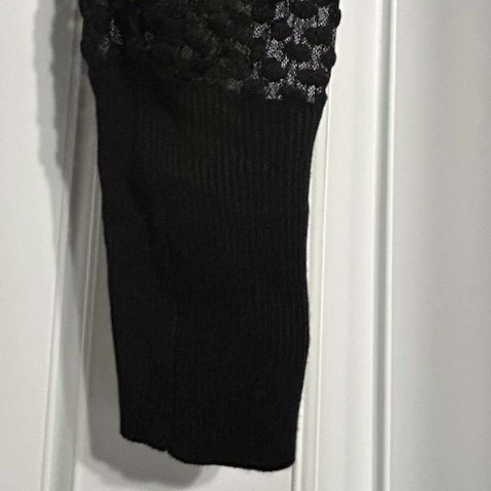 Fashion Nova Turtleneck Top - Size Small - Picture 4 of 5